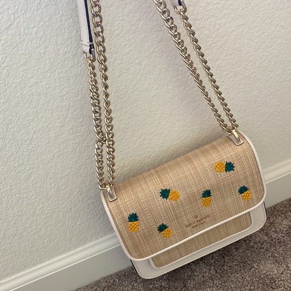 Low Start Kate Spade pineapple cross body purse handbag - Picture 6 of 6